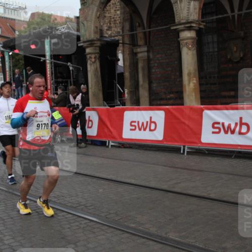 05.10.2025 - 20. swb-Marathon Bremen Yannick Fuchs http://msf.ph/oto/9316518 05.10.2025 10:44:01 Ziel 9170, 9865, 11256, 11683 meine-sportfotos.de