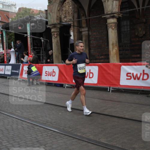05.10.2025 - 20. swb-Marathon Bremen Yannick Fuchs http://msf.ph/oto/9316523 05.10.2025 10:44:09 Ziel 9614, 9919, 10351, 10652, 10780, 11316, 11503 meine-sportfotos.de
