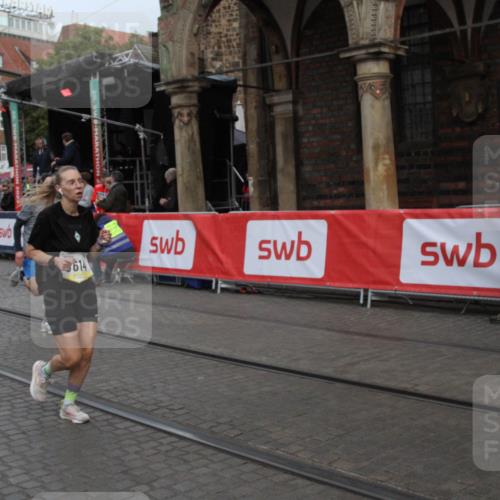 05.10.2025 - 20. swb-Marathon Bremen Yannick Fuchs http://msf.ph/oto/9316527 05.10.2025 10:44:11 Ziel 9614, 9919, 10351, 10649, 11316, 11503, 11645 meine-sportfotos.de