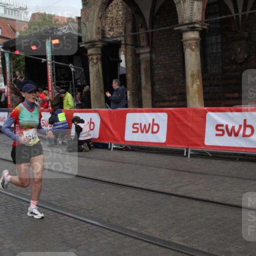 05.10.2025 - 20. swb-Marathon Bremen Yannick Fuchs http://msf.ph/oto/9316565 05.10.2025 10:45:30 Ziel 10447, 11346, 11403, 11585 meine-sportfotos.de