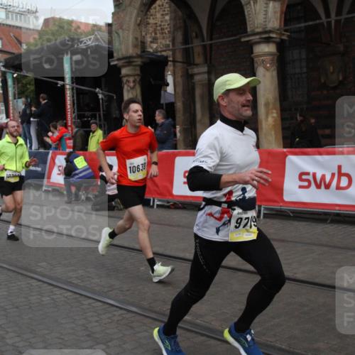 05.10.2025 - 20. swb-Marathon Bremen Yannick Fuchs http://msf.ph/oto/9316575 05.10.2025 10:45:48 Ziel 28, 9709, 9960, 10350, 10639, 10792, 10823 meine-sportfotos.de