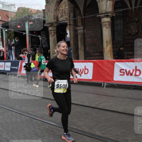 05.10.2025 - 20. swb-Marathon Bremen Yannick Fuchs http://msf.ph/oto/9316588 05.10.2025 10:46:09 Ziel 9500, 10688, 10858, 11074, 11513 meine-sportfotos.de