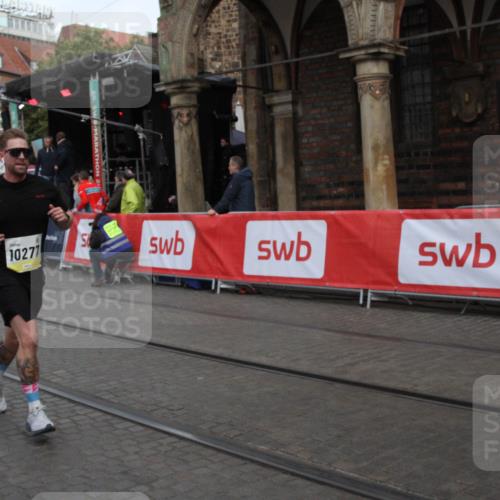 05.10.2025 - 20. swb-Marathon Bremen Yannick Fuchs http://msf.ph/oto/9316606 05.10.2025 10:46:52 Ziel 10277 meine-sportfotos.de