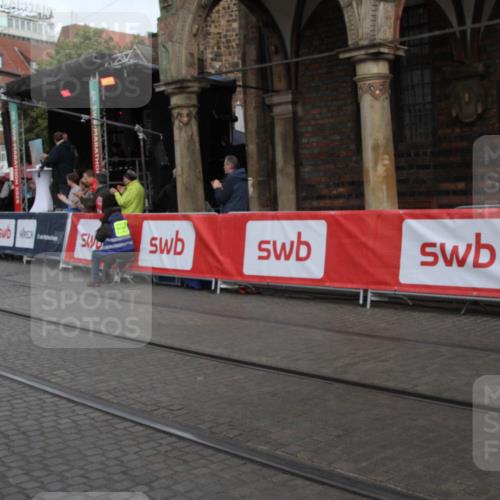 05.10.2025 - 20. swb-Marathon Bremen Yannick Fuchs http://msf.ph/oto/9316617 05.10.2025 10:47:26 Ziel 9428, 9670, 10637, 10667, 11498, 11705 meine-sportfotos.de