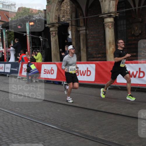 05.10.2025 - 20. swb-Marathon Bremen Yannick Fuchs http://msf.ph/oto/9316626 05.10.2025 10:47:39 Ziel 9339, 9924, 10073, 10850, 10875, 10947, 11330 meine-sportfotos.de