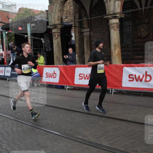 05.10.2025 - 20. swb-Marathon Bremen Yannick Fuchs http://msf.ph/oto/9316634 05.10.2025 10:47:50 Ziel 10062, 10382, 10601, 10929, 11244 meine-sportfotos.de