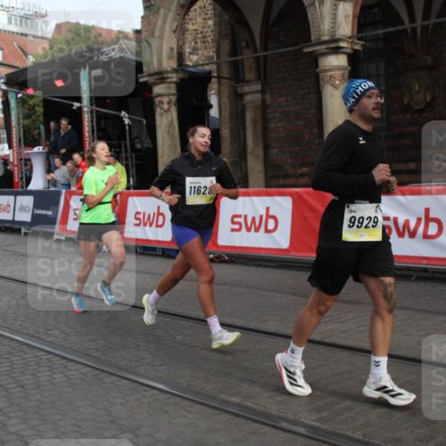 05.10.2025 - 20. swb-Marathon Bremen Yannick Fuchs http://msf.ph/oto/9316639 05.10.2025 10:48:00 Ziel 9929, 10089, 10266, 11187, 11628 meine-sportfotos.de