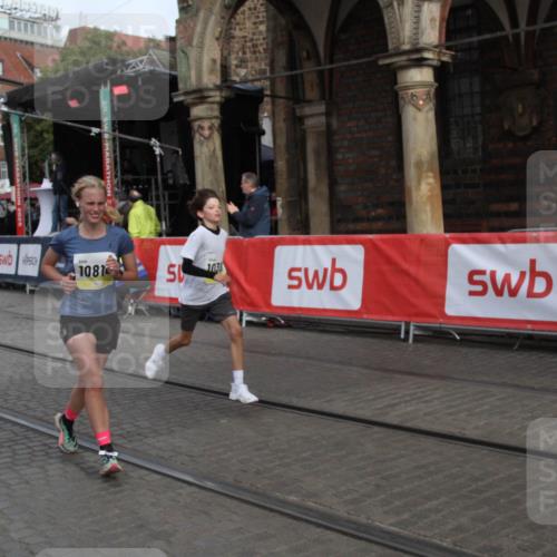 05.10.2025 - 20. swb-Marathon Bremen Yannick Fuchs http://msf.ph/oto/9316648 05.10.2025 10:48:12 Ziel 10392, 10428, 10723, 10818, 11299 meine-sportfotos.de