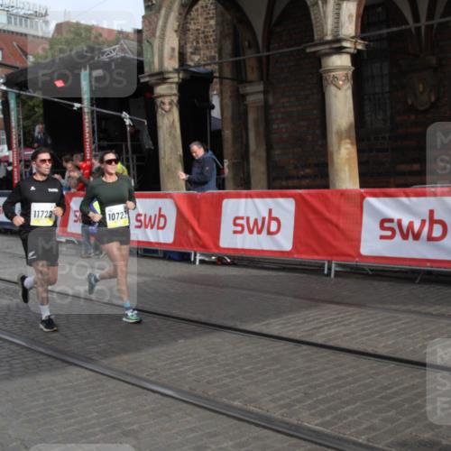 05.10.2025 - 20. swb-Marathon Bremen Yannick Fuchs http://msf.ph/oto/9316649 05.10.2025 10:48:13 Ziel 10428, 10723, 11299 meine-sportfotos.de