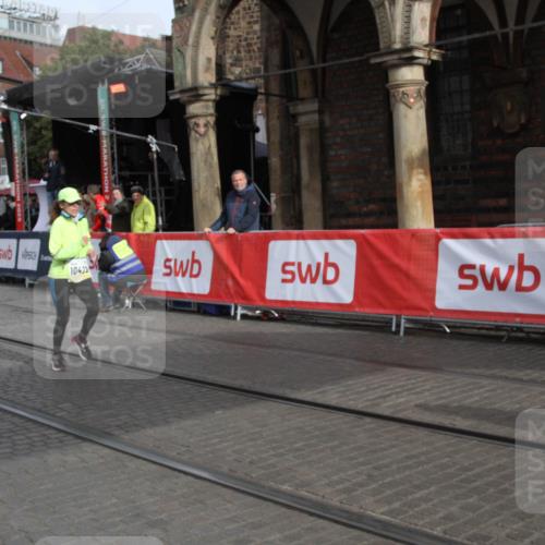 05.10.2025 - 20. swb-Marathon Bremen Yannick Fuchs http://msf.ph/oto/9316652 05.10.2025 10:48:16 Ziel 9706, 10428, 10953, 11299 meine-sportfotos.de