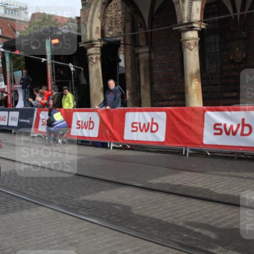 05.10.2025 - 20. swb-Marathon Bremen Yannick Fuchs http://msf.ph/oto/9316663 05.10.2025 10:48:24 Ziel 9223, 9404, 9641, 9704, 9810, 11119, 11292, 11637 meine-sportfotos.de