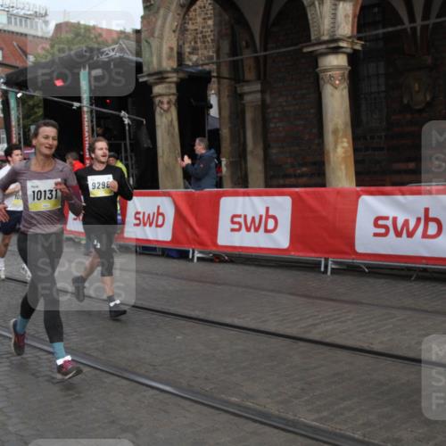 05.10.2025 - 20. swb-Marathon Bremen Yannick Fuchs http://msf.ph/oto/9316674 05.10.2025 10:48:33 Ziel 9298, 9437, 9478, 10131, 10177, 10685, 11005, 11357, 11505 meine-sportfotos.de