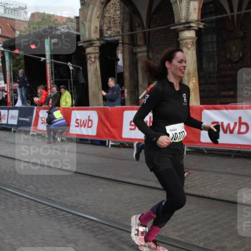 05.10.2025 - 20. swb-Marathon Bremen Yannick Fuchs http://msf.ph/oto/9316680 05.10.2025 10:48:37 Ziel 9385, 9406, 9437, 9478, 10177, 11505 meine-sportfotos.de