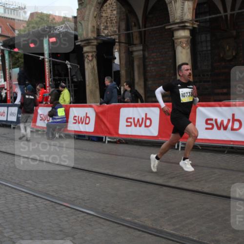 05.10.2025 - 20. swb-Marathon Bremen Yannick Fuchs http://msf.ph/oto/9316714 05.10.2025 10:49:26 Ziel 9206, 9435, 9708, 10118, 10519, 10735, 11319, 11598, 11672 meine-sportfotos.de