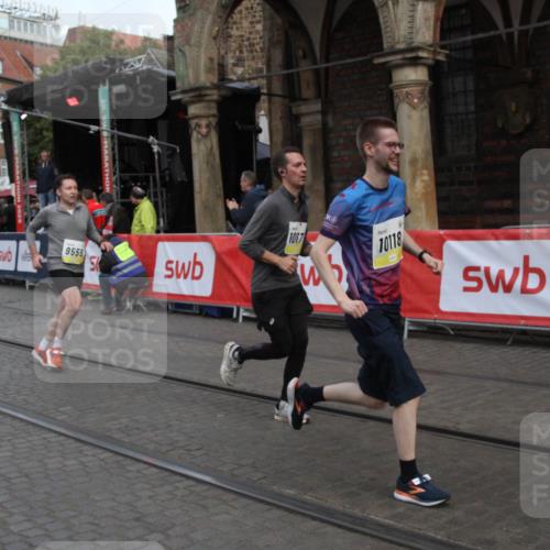 05.10.2025 - 20. swb-Marathon Bremen Yannick Fuchs http://msf.ph/oto/9316721 05.10.2025 10:49:32 Ziel 9233, 9555, 10118, 10381, 10673, 11487 meine-sportfotos.de
