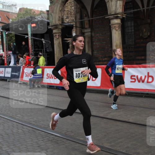 05.10.2025 - 20. swb-Marathon Bremen Yannick Fuchs http://msf.ph/oto/9316736 05.10.2025 10:49:54 Ziel 9218, 9369, 9696, 9761, 9889, 10159, 10346, 10781, 11091, 11749 meine-sportfotos.de