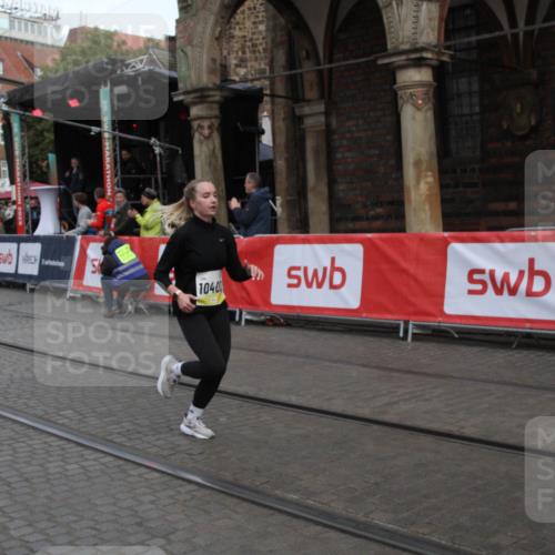 05.10.2025 - 20. swb-Marathon Bremen Yannick Fuchs http://msf.ph/oto/9316759 05.10.2025 10:50:20 Ziel 9579, 10022, 10356, 10400, 10443 meine-sportfotos.de