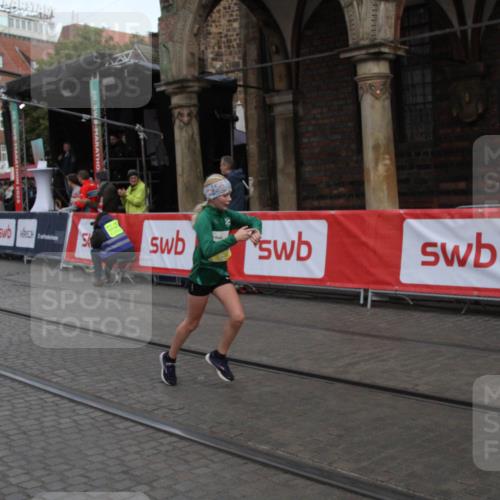 05.10.2025 - 20. swb-Marathon Bremen Yannick Fuchs http://msf.ph/oto/9316761 05.10.2025 10:50:23 Ziel 9740, 10443, 10923 meine-sportfotos.de