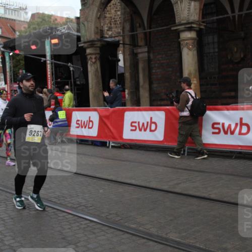 05.10.2025 - 20. swb-Marathon Bremen Yannick Fuchs http://msf.ph/oto/9316775 05.10.2025 10:50:40 Ziel 9267, 9299, 9578, 9986, 10251, 11062, 11466 meine-sportfotos.de