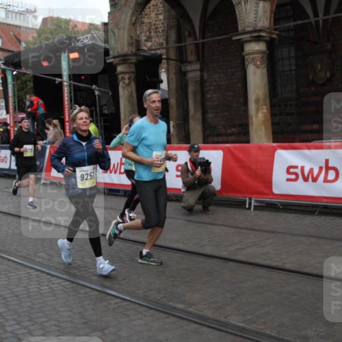 05.10.2025 - 20. swb-Marathon Bremen Yannick Fuchs http://msf.ph/oto/9316790 05.10.2025 10:50:53 Ziel 7733, 9251, 9277, 9658, 9715, 9742, 9888, 9966, 9975, 10224, 10279, 10479, 10689 meine-sportfotos.de