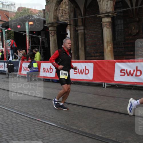 05.10.2025 - 20. swb-Marathon Bremen Yannick Fuchs http://msf.ph/oto/9316823 05.10.2025 10:51:42 Ziel 8333, 9268, 10584, 10716, 10918, 11484 meine-sportfotos.de