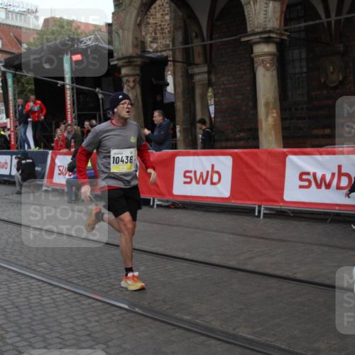 05.10.2025 - 20. swb-Marathon Bremen Yannick Fuchs http://msf.ph/oto/9316829 05.10.2025 10:51:50 Ziel 9004, 9259, 9506, 10436, 10968, 11361, 11689, 11696 meine-sportfotos.de