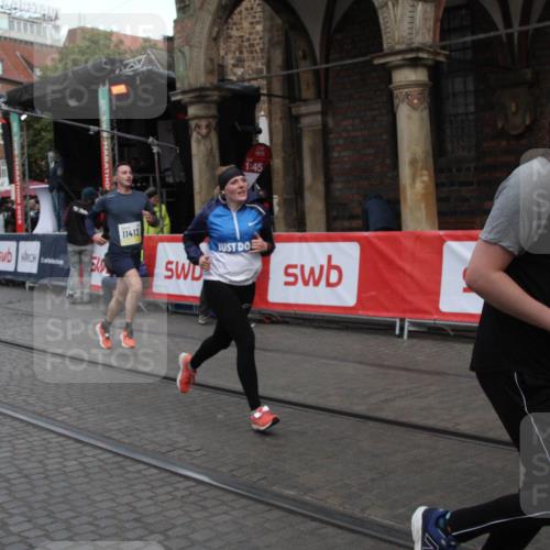 05.10.2025 - 20. swb-Marathon Bremen Yannick Fuchs http://msf.ph/oto/9316870 05.10.2025 10:52:39 Ziel 8888, 9439, 9903, 10388, 10548, 11283, 11413 meine-sportfotos.de