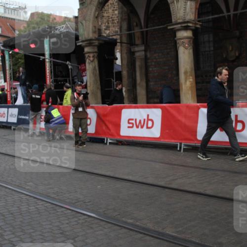 05.10.2025 - 20. swb-Marathon Bremen Yannick Fuchs http://msf.ph/oto/9316907 05.10.2025 10:53:21 Ziel 9539, 9956, 10317, 10806, 10993, 11175, 11510 meine-sportfotos.de