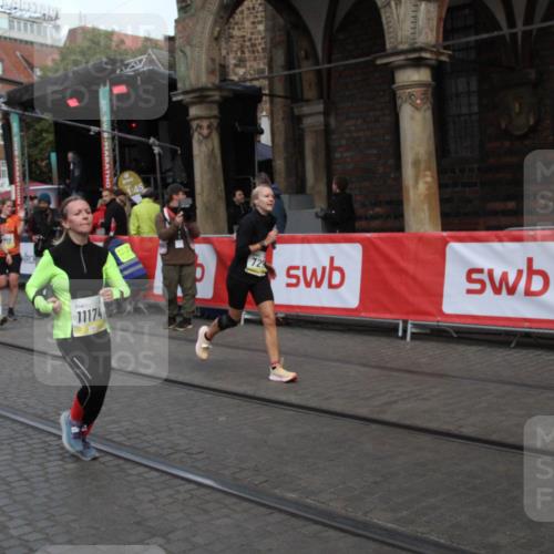 05.10.2025 - 20. swb-Marathon Bremen Yannick Fuchs http://msf.ph/oto/9316915 05.10.2025 10:53:28 Ziel 7193, 7251, 9263, 9717, 9868, 9957, 10057, 10302, 10335, 10655, 11174, 11616, 11716 meine-sportfotos.de