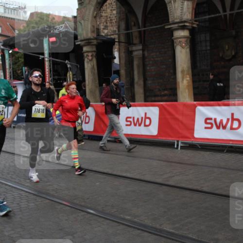 05.10.2025 - 20. swb-Marathon Bremen Yannick Fuchs http://msf.ph/oto/9316919 05.10.2025 10:53:30 Ziel 7193, 9717, 9868, 9957, 10057, 10302, 10335, 10369, 10468, 10655, 10934, 11545, 11616, 11716 meine-sportfotos.de