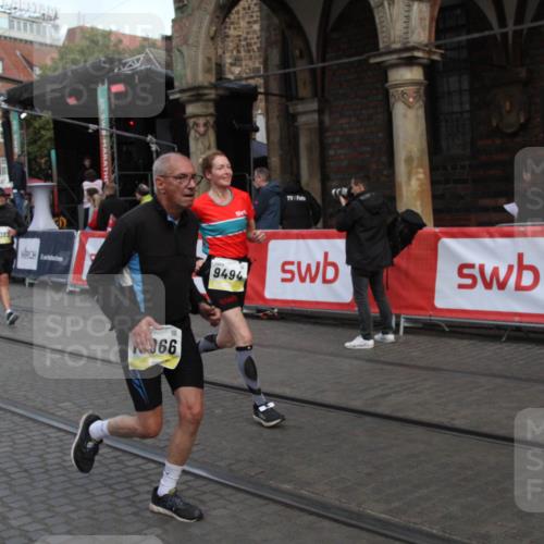 05.10.2025 - 20. swb-Marathon Bremen Yannick Fuchs http://msf.ph/oto/9316938 05.10.2025 10:53:52 Ziel 9494, 10416, 10696, 10966, 11141, 11383, 11445 meine-sportfotos.de