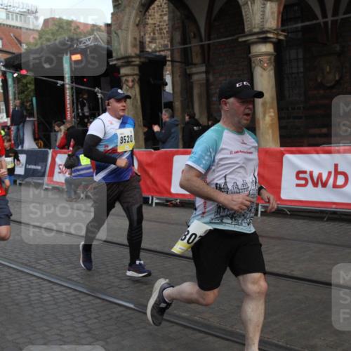 05.10.2025 - 20. swb-Marathon Bremen Yannick Fuchs http://msf.ph/oto/9316956 05.10.2025 10:54:10 Ziel 9520, 9807, 10019, 10631, 10662, 11151, 11303, 11347, 11432 meine-sportfotos.de