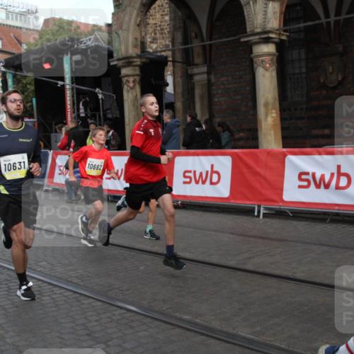 05.10.2025 - 20. swb-Marathon Bremen Yannick Fuchs http://msf.ph/oto/9316957 05.10.2025 10:54:11 Ziel 10019, 10631, 10662, 11151, 11303, 11347, 11432 meine-sportfotos.de