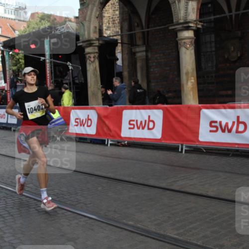 05.10.2025 - 20. swb-Marathon Bremen Yannick Fuchs http://msf.ph/oto/9316966 05.10.2025 10:54:24 Ziel 9407, 10402, 10915, 11040 meine-sportfotos.de