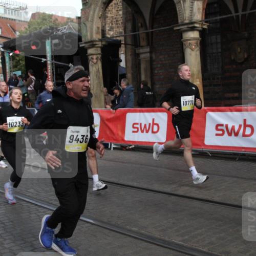 05.10.2025 - 20. swb-Marathon Bremen Yannick Fuchs http://msf.ph/oto/9316991 05.10.2025 10:54:56 Ziel 9436, 9560, 10024, 10232, 10233, 10487, 10609, 10770, 11163, 11373 meine-sportfotos.de