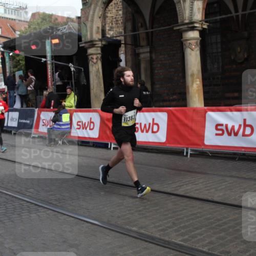 05.10.2025 - 20. swb-Marathon Bremen Yannick Fuchs http://msf.ph/oto/9317002 05.10.2025 10:55:10 Ziel 10014, 10180, 10307, 10920, 11317, 11363 meine-sportfotos.de