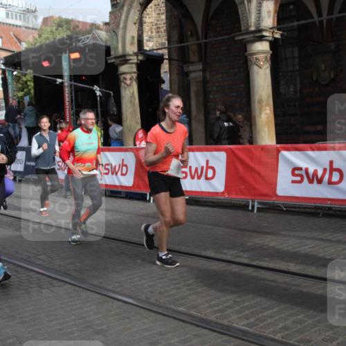 05.10.2025 - 20. swb-Marathon Bremen Yannick Fuchs http://msf.ph/oto/9317085 05.10.2025 10:56:41 Ziel 8118, 9547, 9886, 10008, 10042, 10971, 11260, 11475, 11691 meine-sportfotos.de