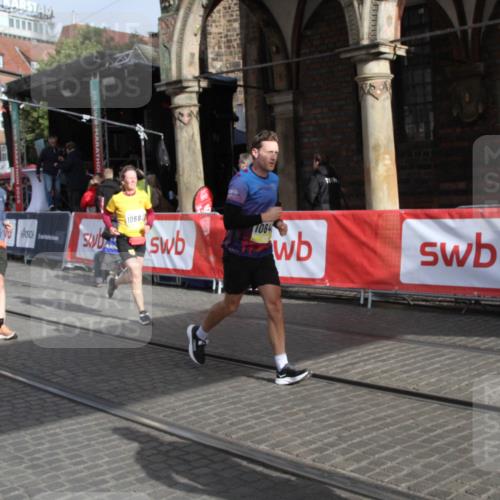 05.10.2025 - 20. swb-Marathon Bremen Yannick Fuchs http://msf.ph/oto/9317090 05.10.2025 10:56:47 Ziel 8118, 9266, 10059, 10644, 10683, 11426, 11734 meine-sportfotos.de