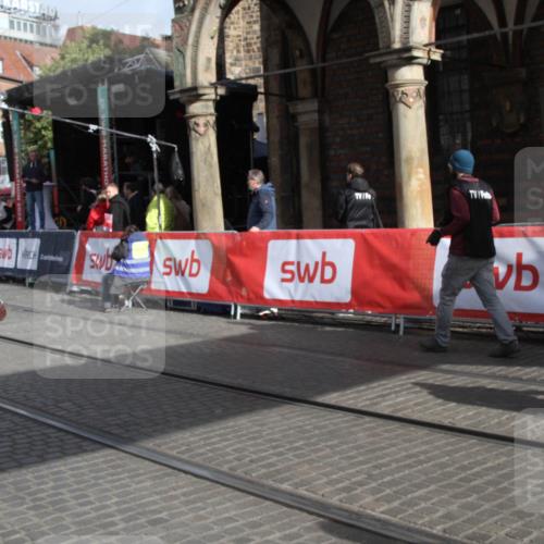 05.10.2025 - 20. swb-Marathon Bremen Yannick Fuchs http://msf.ph/oto/9317110 05.10.2025 10:57:12 Ziel 5172, 9231, 9314, 9577, 10545, 10917, 11138, 11202, 11434, 11566, 11686 meine-sportfotos.de