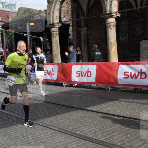 05.10.2025 - 20. swb-Marathon Bremen Yannick Fuchs http://msf.ph/oto/9317125 05.10.2025 10:57:26 Ziel 7101, 9260, 9550, 9844, 10281, 10367, 10645, 10950, 11606 meine-sportfotos.de