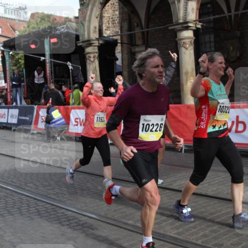 05.10.2025 - 20. swb-Marathon Bremen Yannick Fuchs http://msf.ph/oto/9317149 05.10.2025 10:57:49 Ziel 9979, 10225, 10329, 10341, 11457, 11520, 11521, 11731, 11744 meine-sportfotos.de