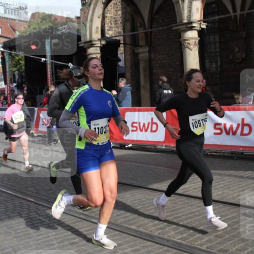 05.10.2025 - 20. swb-Marathon Bremen Yannick Fuchs http://msf.ph/oto/9317159 05.10.2025 10:57:59 Ziel 9221, 9568, 9719, 10577, 10651, 10703, 10975, 11023, 11116, 11301, 11469, 11663 meine-sportfotos.de