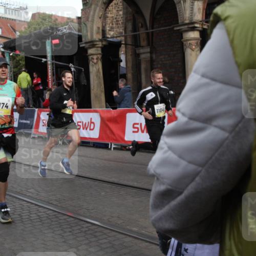 05.10.2025 - 20. swb-Marathon Bremen Yannick Fuchs http://msf.ph/oto/9317184 05.10.2025 10:58:24 Ziel 7077, 9174, 9462, 9608, 10084, 10368, 10586, 10786, 11049, 11184, 11495, 11724 meine-sportfotos.de