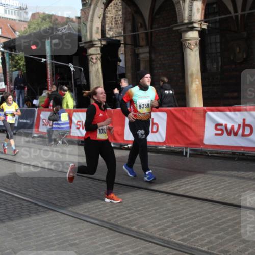 05.10.2025 - 20. swb-Marathon Bremen Yannick Fuchs http://msf.ph/oto/9317203 05.10.2025 10:58:44 Ziel 7163, 8585, 9359, 9370, 9529, 9540, 9622, 9714, 10527, 10591, 10679, 10871, 11078 meine-sportfotos.de