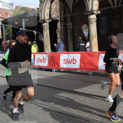 05.10.2025 - 20. swb-Marathon Bremen Yannick Fuchs http://msf.ph/oto/9317246 05.10.2025 10:59:43 Ziel 9991, 10209, 10420, 10760, 11267, 11456 meine-sportfotos.de