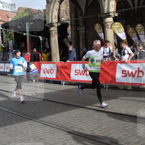 05.10.2025 - 20. swb-Marathon Bremen Yannick Fuchs http://msf.ph/oto/9317258 05.10.2025 11:00:08 Ziel 9005, 9603, 9604, 9611, 9666, 10138, 10311, 10489, 10572, 11026, 11266 meine-sportfotos.de