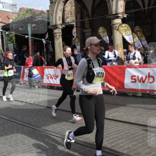 05.10.2025 - 20. swb-Marathon Bremen Yannick Fuchs http://msf.ph/oto/9317262 05.10.2025 11:00:11 Ziel 7621, 9603, 9611, 9666, 10138, 10489, 10572, 11026, 11125, 11600 meine-sportfotos.de