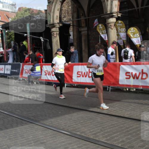 05.10.2025 - 20. swb-Marathon Bremen Yannick Fuchs http://msf.ph/oto/9317274 05.10.2025 11:00:24 Ziel 10406, 10492, 11063, 11263, 11424, 11699 meine-sportfotos.de