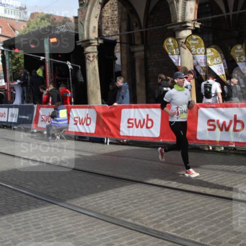 05.10.2025 - 20. swb-Marathon Bremen Yannick Fuchs http://msf.ph/oto/9317275 05.10.2025 11:00:24 Ziel 10406, 10492, 11063, 11263, 11424, 11699 meine-sportfotos.de