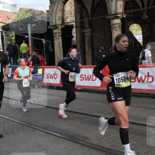 05.10.2025 - 20. swb-Marathon Bremen Yannick Fuchs http://msf.ph/oto/9317282 05.10.2025 11:00:32 Ziel 7215, 9173, 9177, 9531, 10063, 10067, 10071, 10217, 10504, 10794, 10930, 11003, 11534, 11595, 11619 meine-sportfotos.de